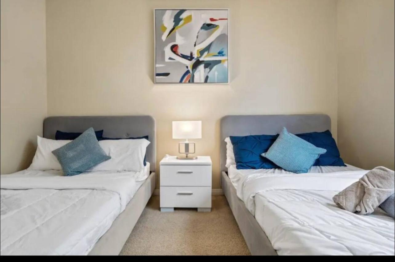 The Reve Marina 2 Bedrooms With Swimming Pool Free Parking