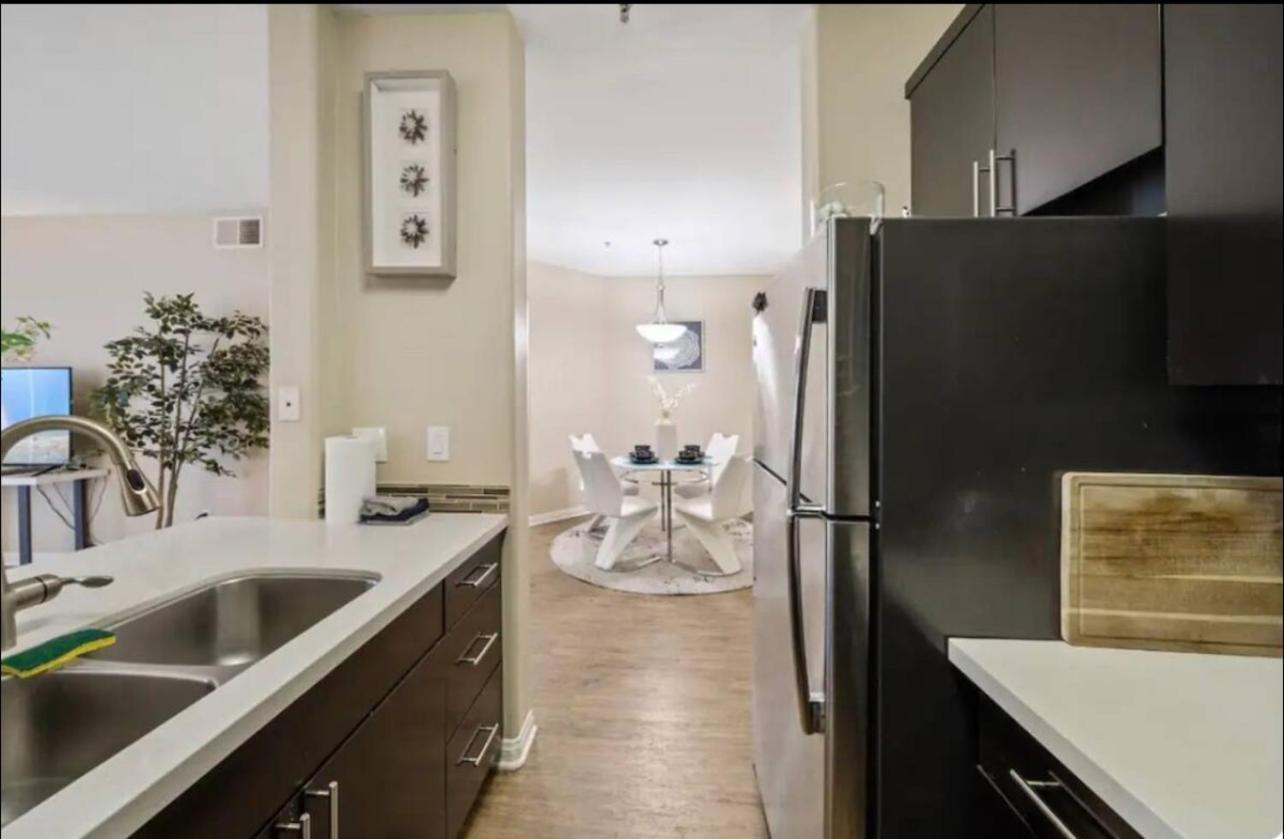 The Reve Marina 2 Bedrooms With Swimming Pool Free Parking Los Angeles