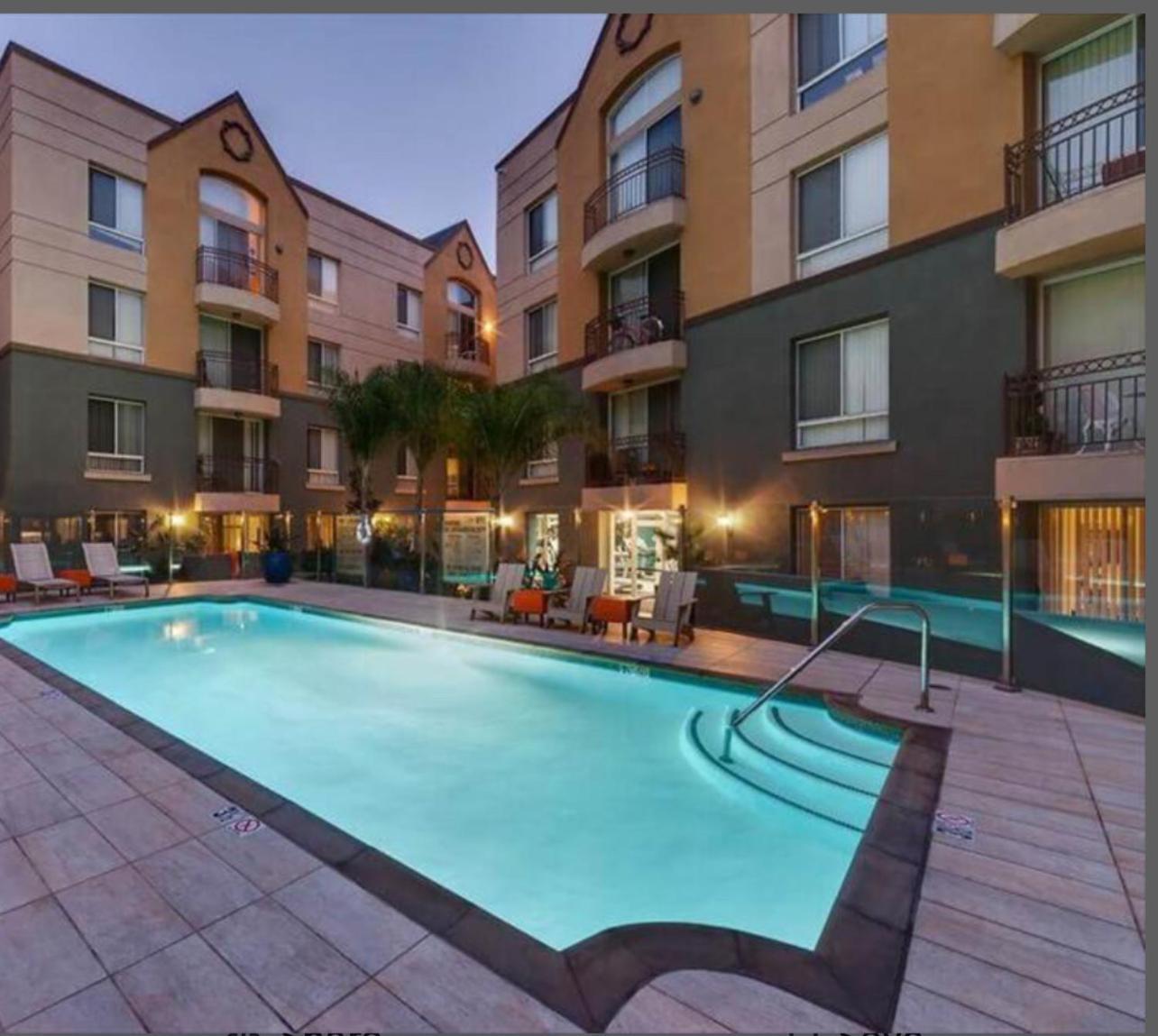 The Reve Marina 2 Bedrooms With Swimming Pool Free Parking Hotel